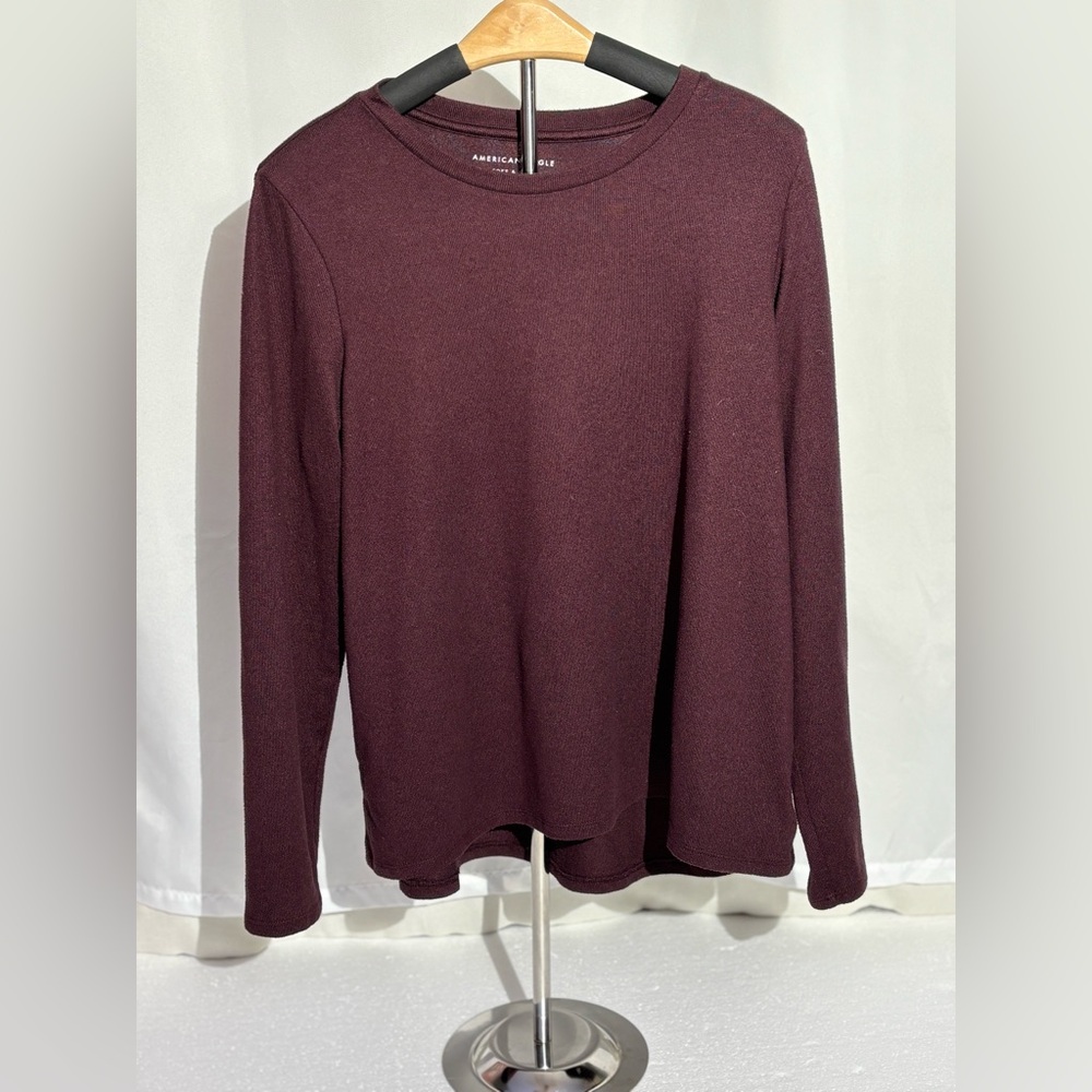 Women’s top, size M, by American Eagle